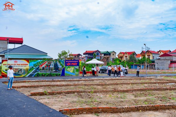 Hạ tầng thực tế đồng bộ, đường trải nhựa thông thoáng tại dự án